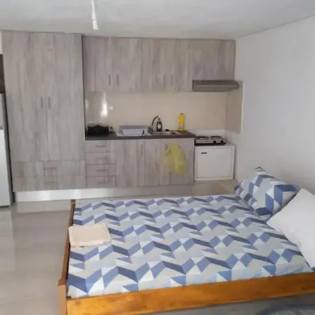 Small Maisonette Апартаменты *