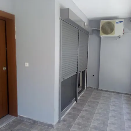 Small Maisonette Апартаменты *